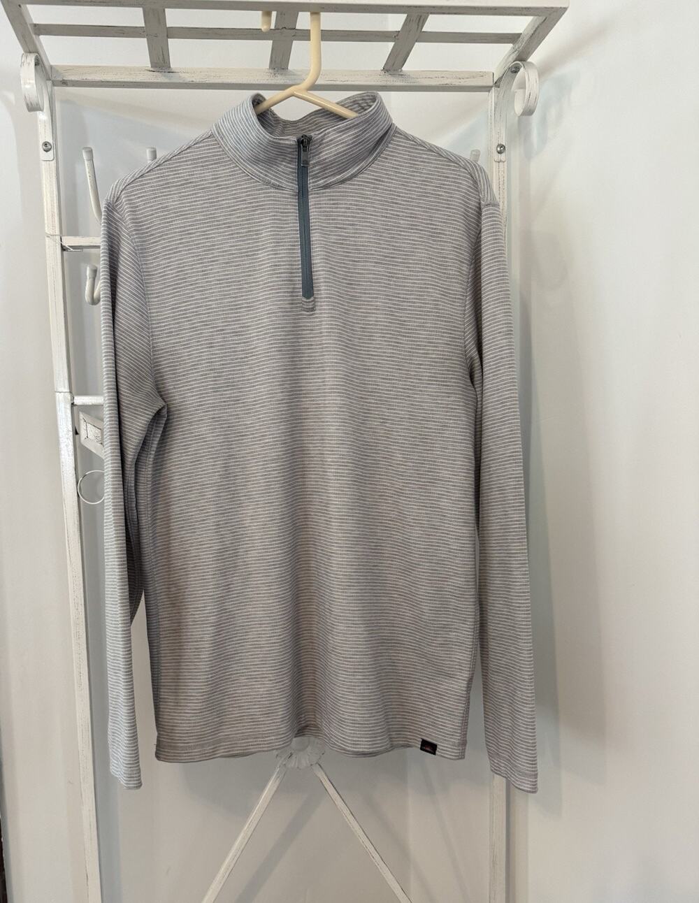 Men’s FAHERTY by Movement Quarter Zip Pullover In gray Stripe preppy SM